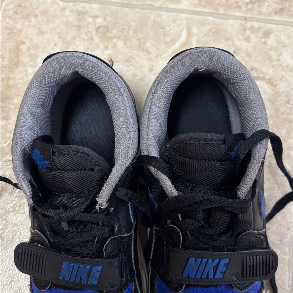 Nike Kids Shoes boys size 4.5y - Picture 5 of 12